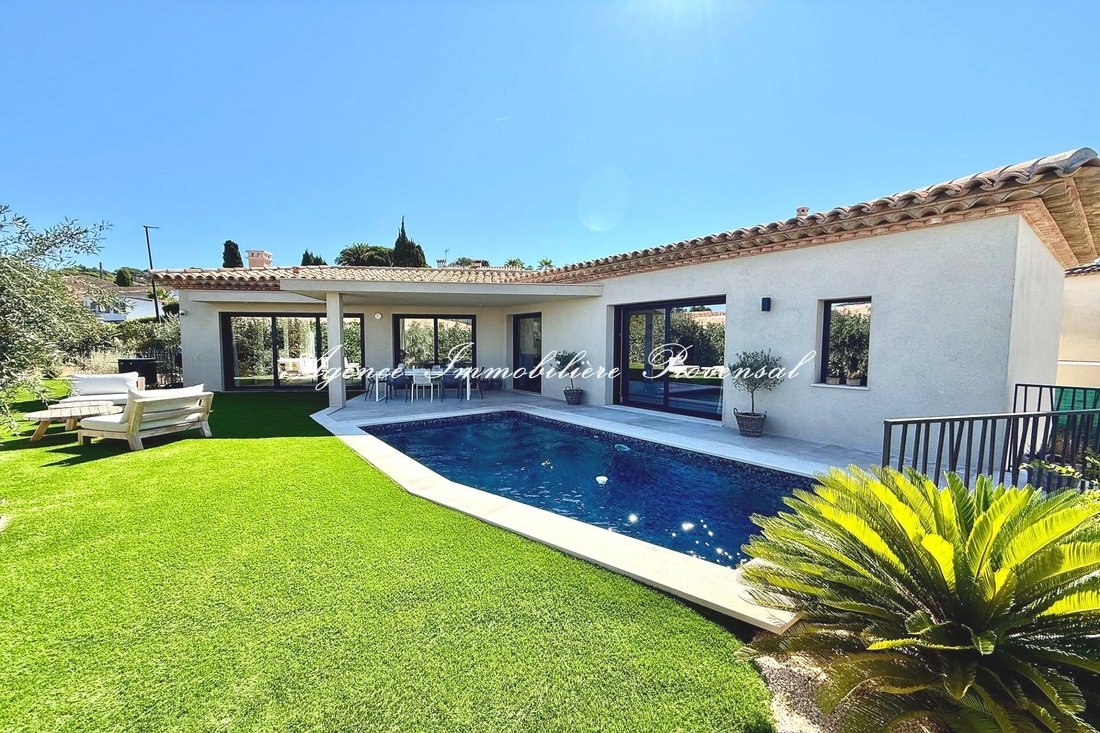 Villa in Ville-Les Saquedes-Le Bouillonnet, Sainte-Maxime, France 1 - 16086738