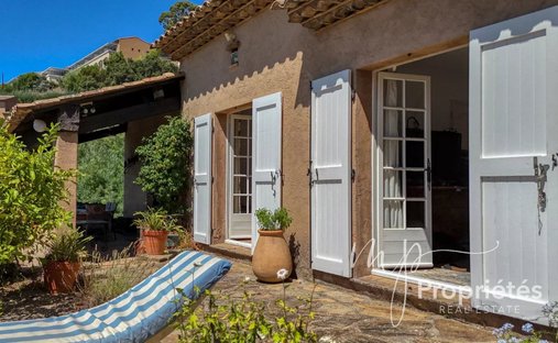 House in Sud, Cavalaire-sur-Mer, France 1