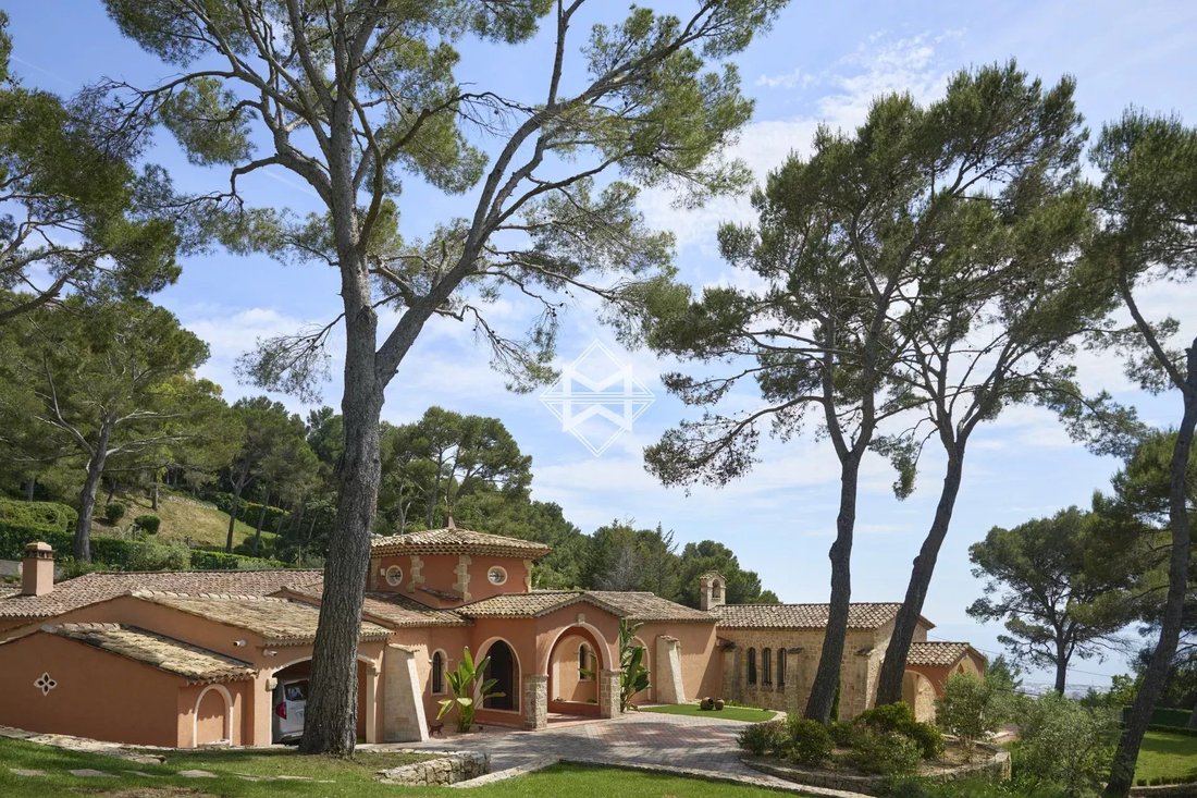 Villa in Cannes, Provence-Alpes-Côte d'Azur, France 3 - 16083962