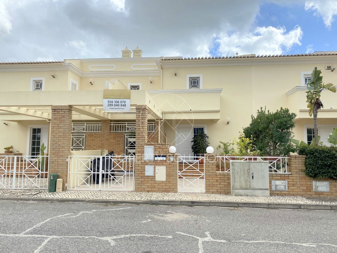 House in Vilamoura, Quarteira, Algarve 1 - 11955241