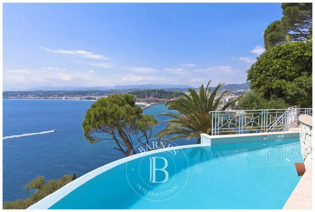 Villa en Niza, Provenza-Alpes-Costa Azul, Francia 1 - 11767799