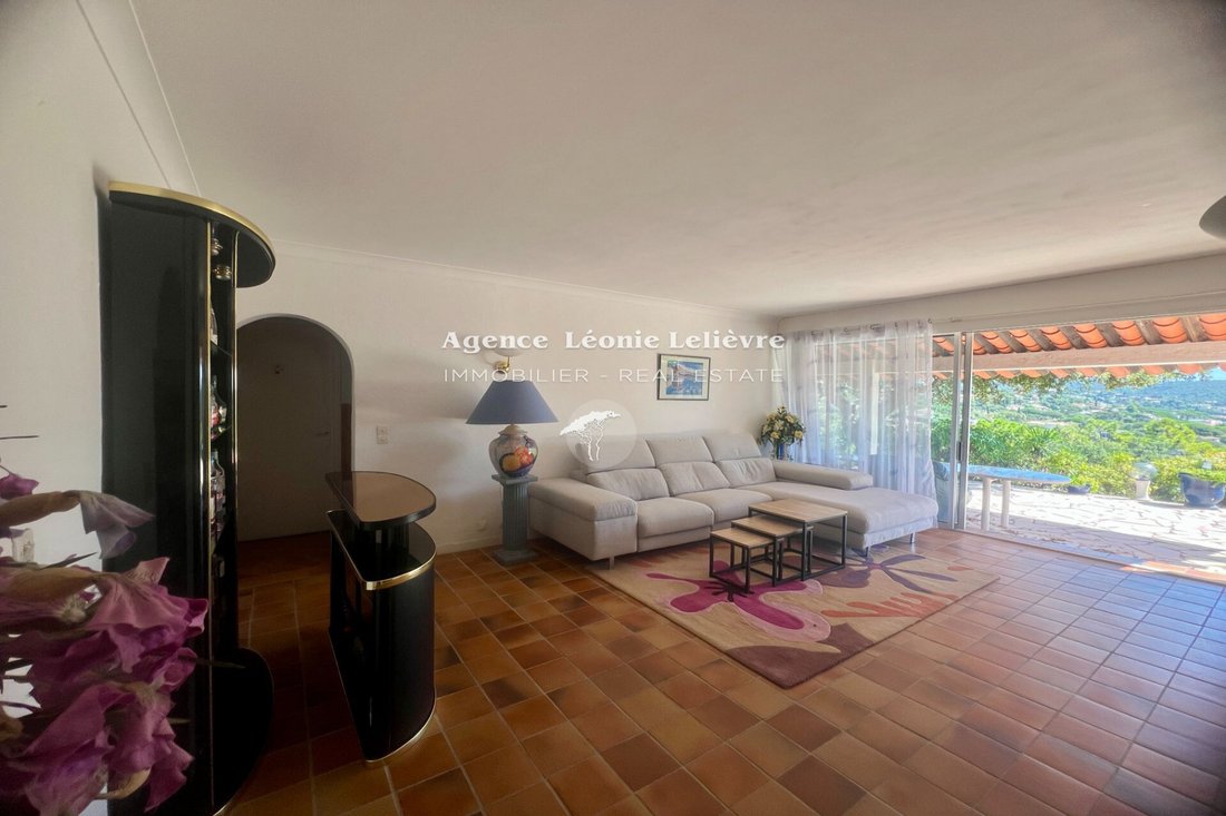 Villa in Les Issambres, Roquebrune-sur-Argens, France 4 - 16086732