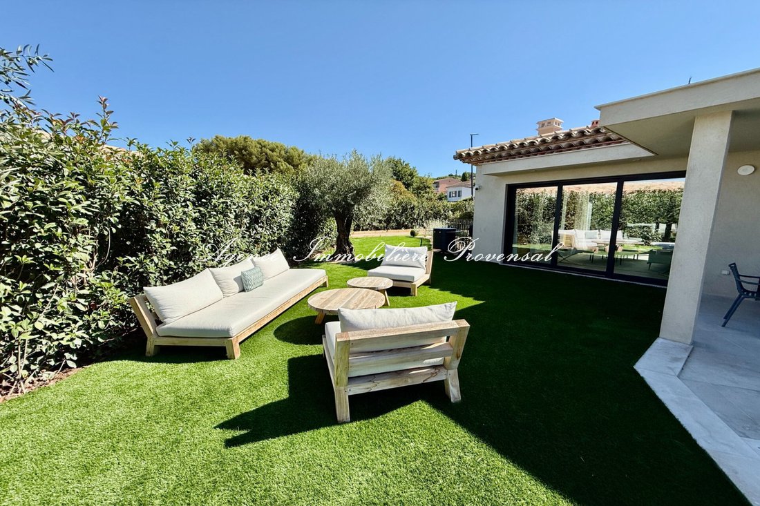 Villa in Ville-Les Saquedes-Le Bouillonnet, Sainte-Maxime, France 4 - 16086738
