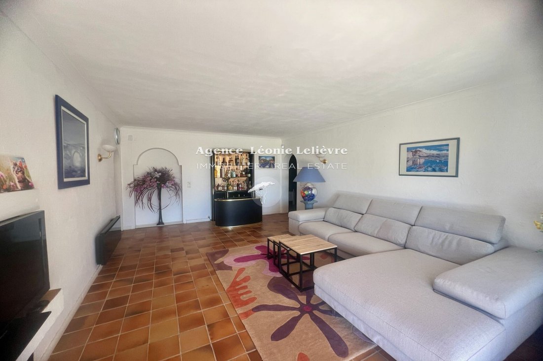 Villa in Les Issambres, Roquebrune-sur-Argens, France 5 - 16086732