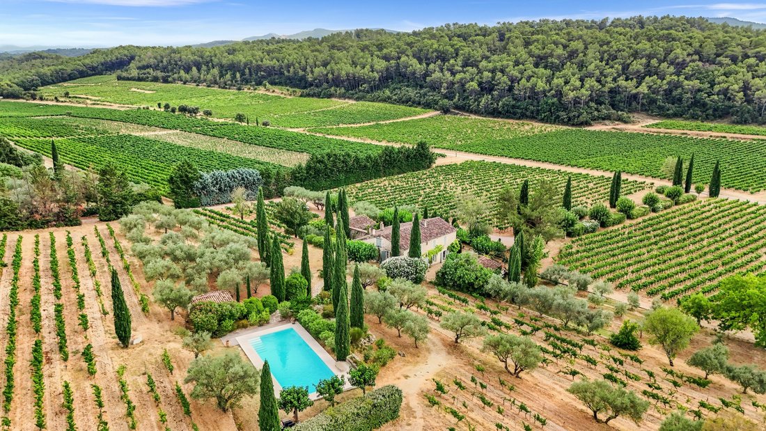 Entrecasteaux, Provence-Alpes-Côte d'Azur, France 3 - 16084885