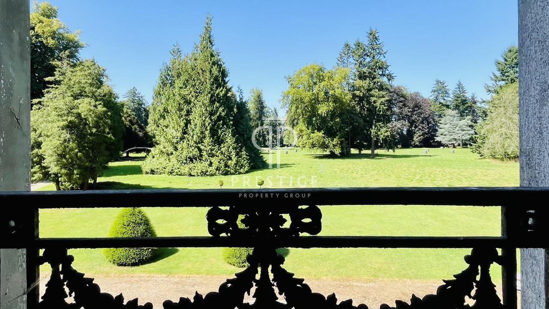 Le Rêve de 1742: A Normandy Château Whispering Through Time
