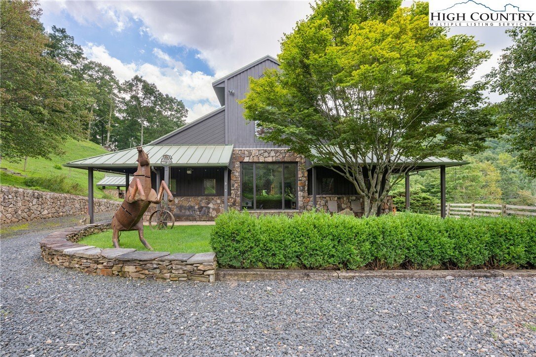 House in West Jefferson, North Carolina, United States 1 - 16090381
