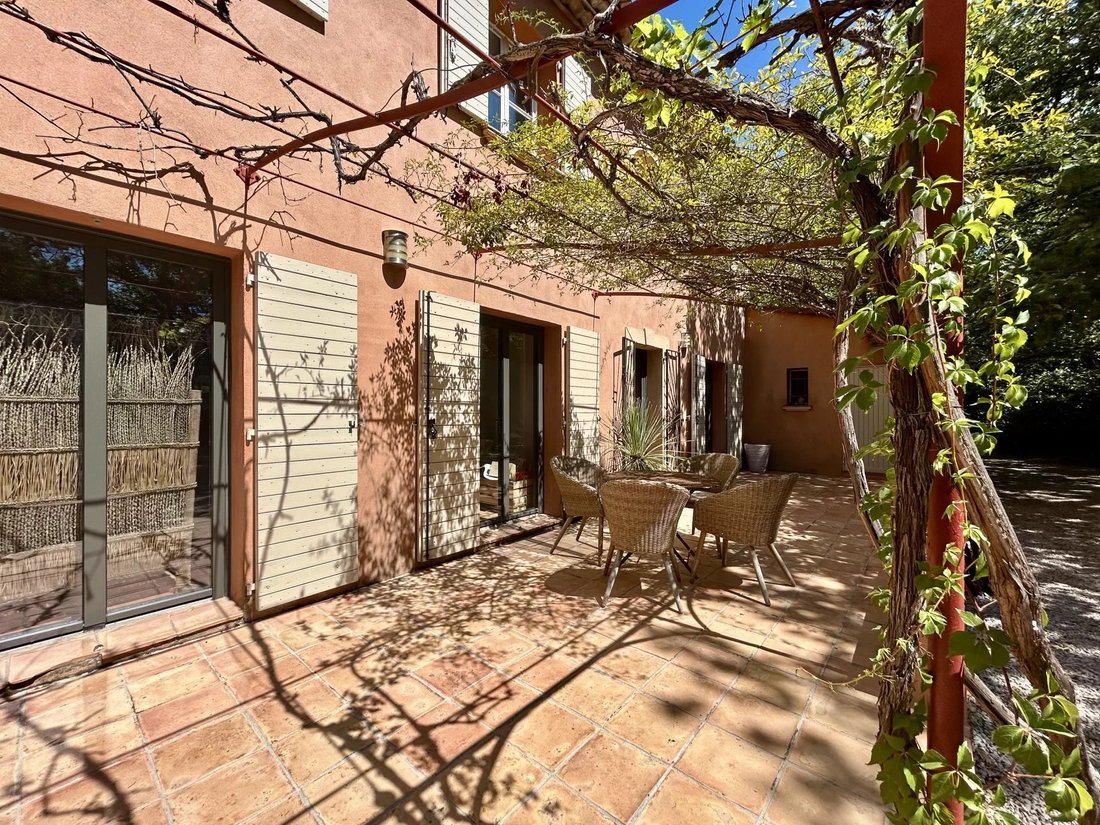 Estate in Garéoult, Provence-Alpes-Côte d'Azur, France 1 - 16079471
