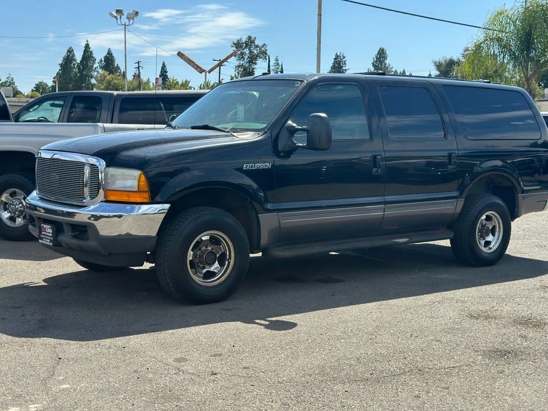 Suv in Roseville, CA, United States 5 - 16087197