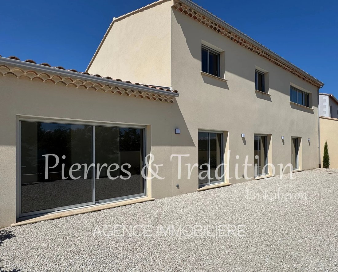 House in Saint-Martin-de-Castillon, Provence-Alpes-Côte d'Azur, France 1 - 16083926