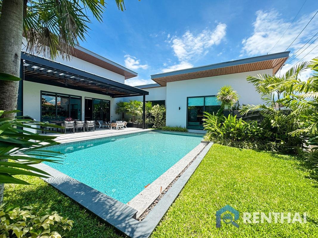 Villa in Pattaya City, Thailand 1 - 15913479