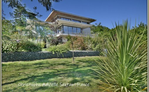 Villa in Bergerac, Nouvelle-Aquitaine, France 1