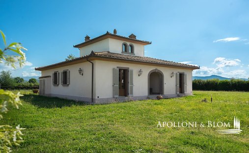 Villa in Fratta-Santa Caterina, Cortona, Tuscany 1