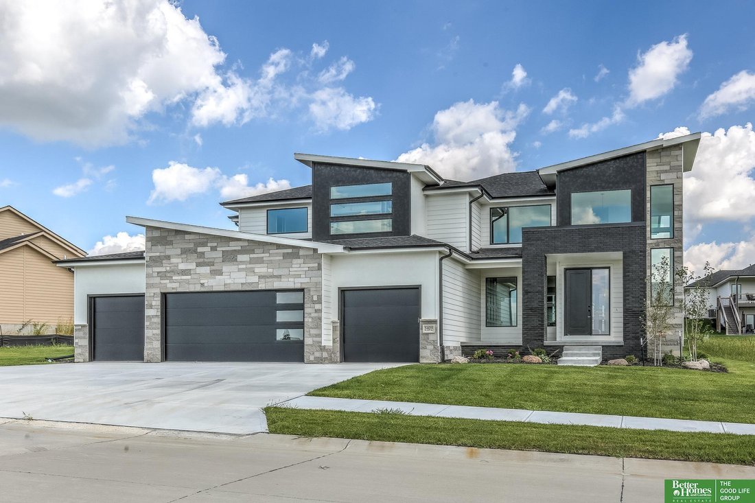 House in Bennington, Nebraska, United States 3 - 16090221