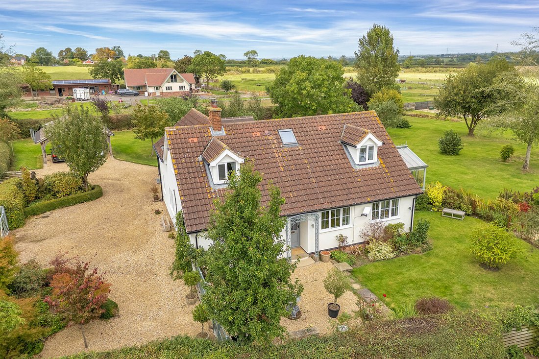 House in Nether Broughton, England 4 - 16085060