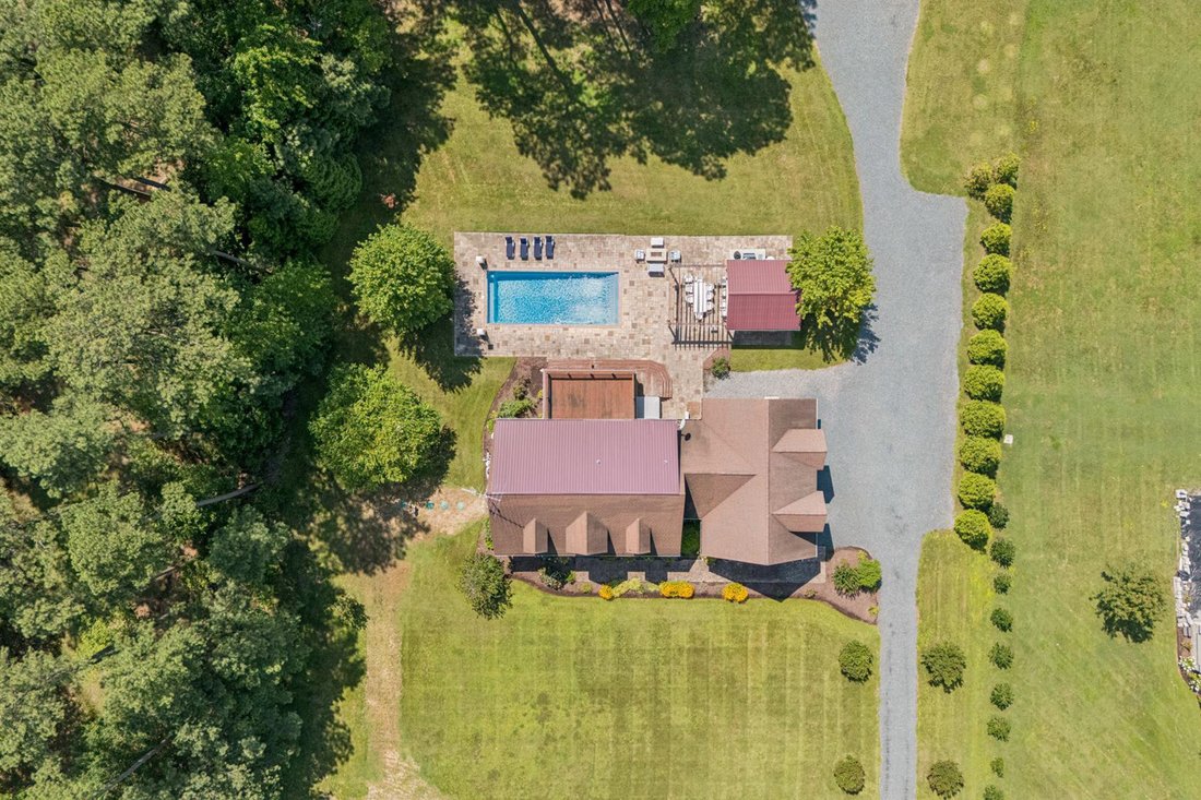 Sherwood, Maryland, United States 3 - 16052664
