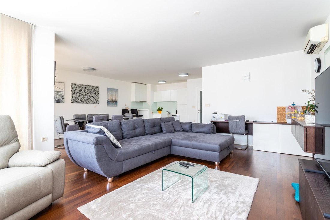 Apartment in Gradski kotar Kman, Split, Split-Dalmatia County 2 - 16085176