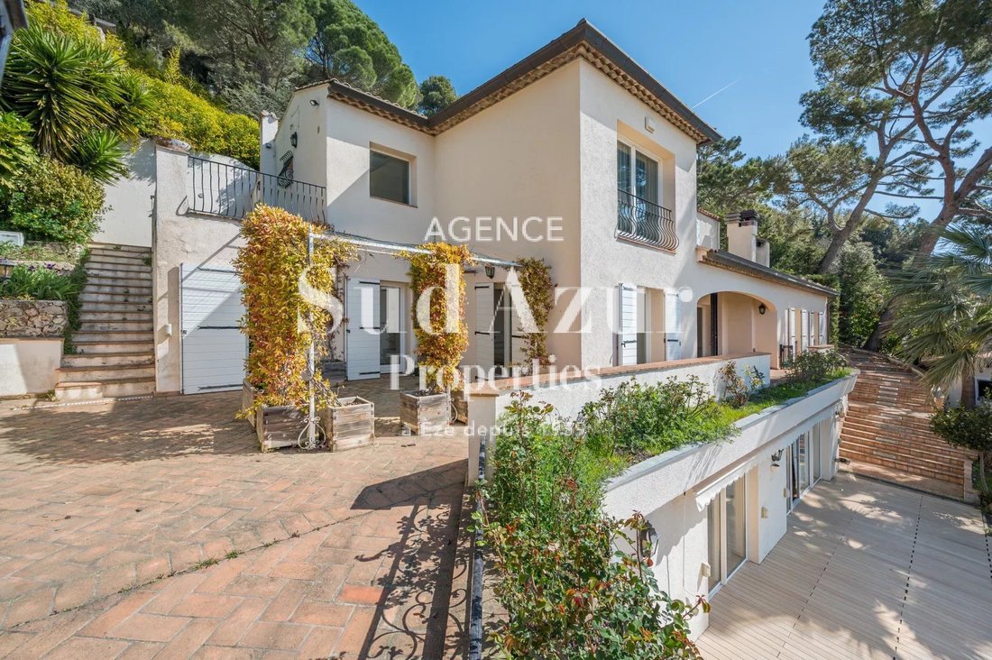 House in Èze, Provence-Alpes-Côte d'Azur, France 4 - 14210588