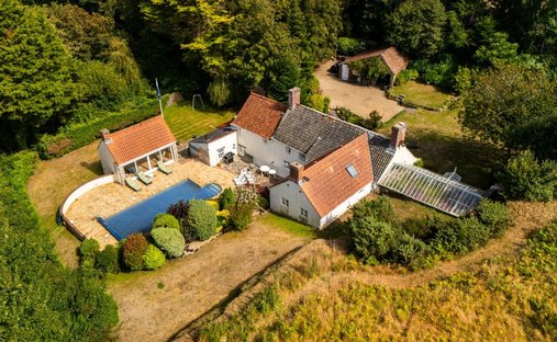 House in England 1