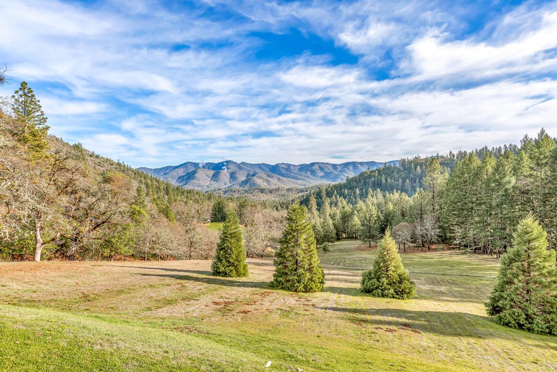 House in Grants Pass, Oregon, United States 3 - 16085645