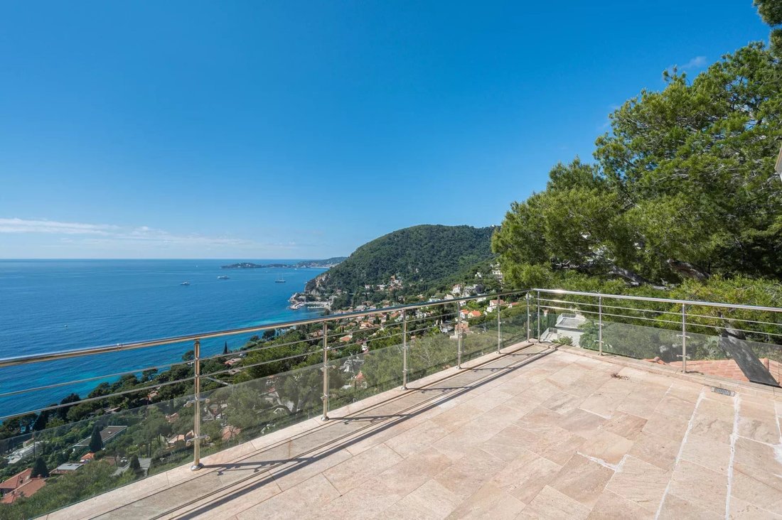 Villa in Èze, Provence-Alpes-Côte d'Azur, France 1 - 16083761