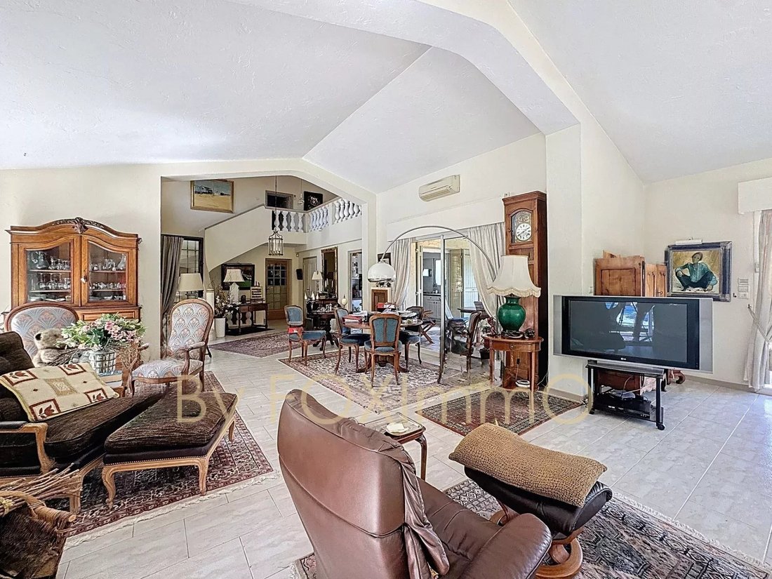 Villa in Saint-Paul-de-Vence, Provence-Alpes-Côte d'Azur, France 5 - 15825184