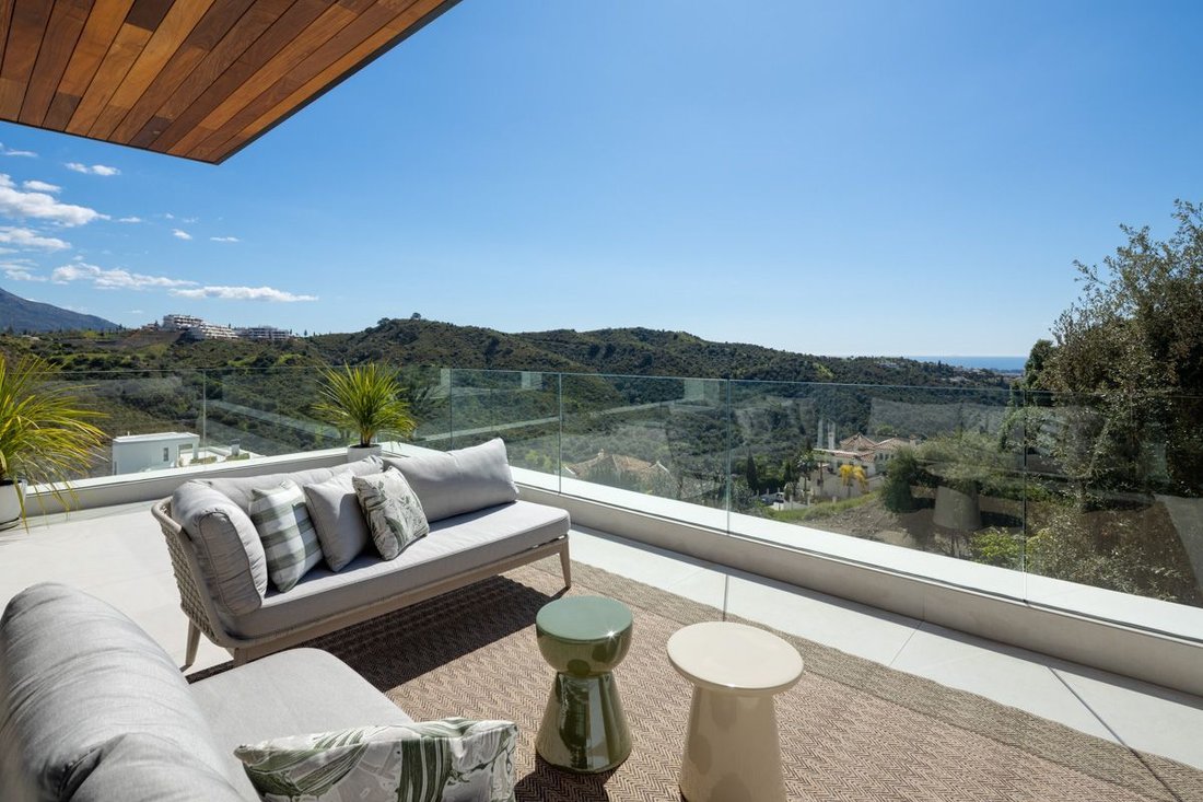 Villa in La Quinta, Benahavis, Andalusia 4 - 16085138