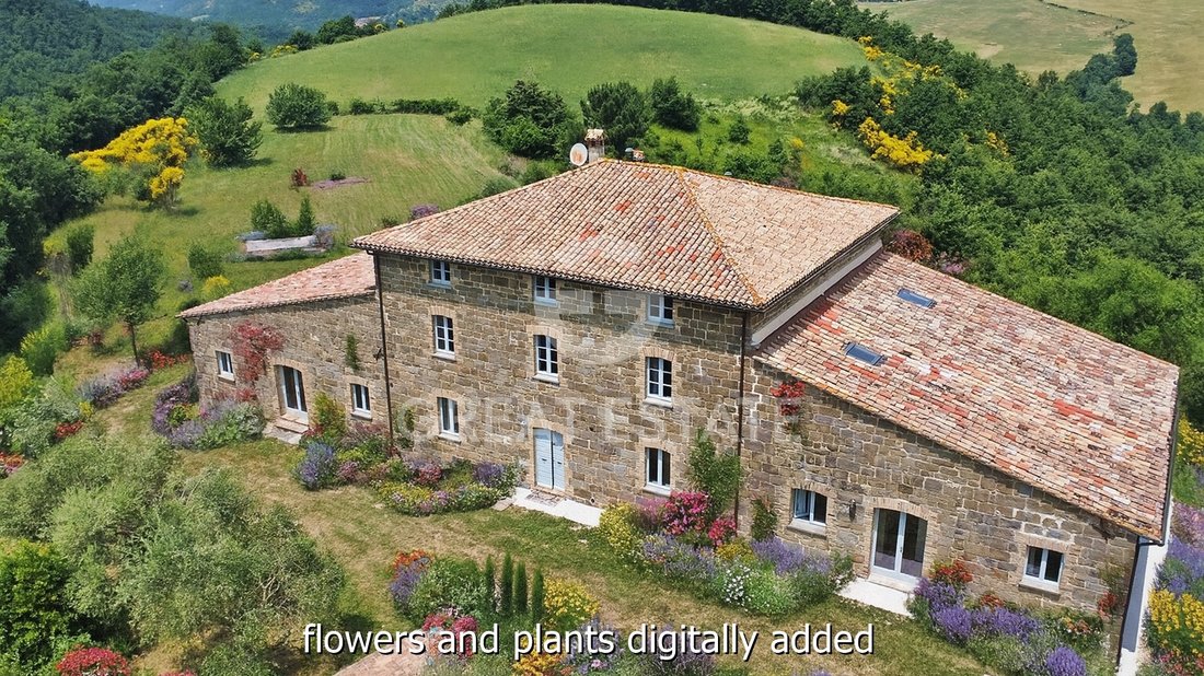 Estate in Gubbio, Umbria, Italy 4 - 15850091