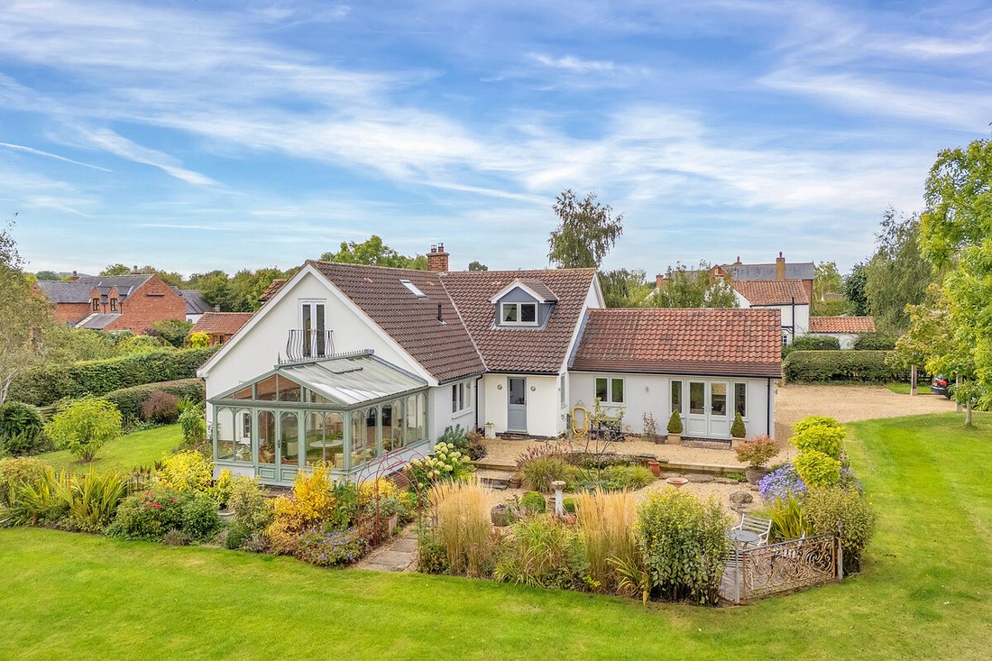 House in Nether Broughton, England 1 - 16085060