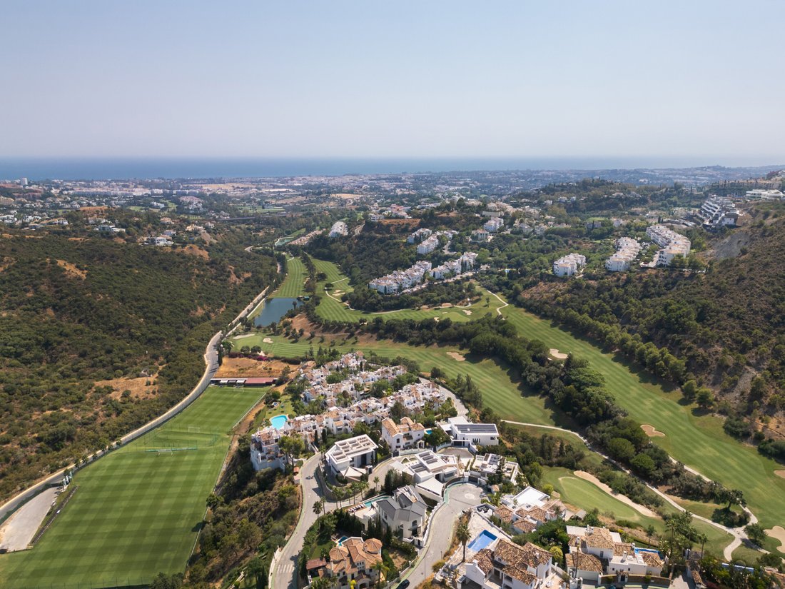Land in La Quinta, Benahavis, Andalusia 1 - 16084814