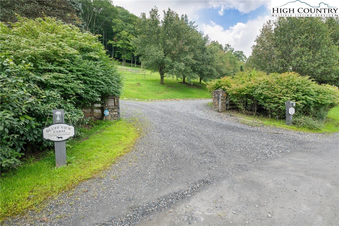 House in West Jefferson, North Carolina, United States 5 - 16090381