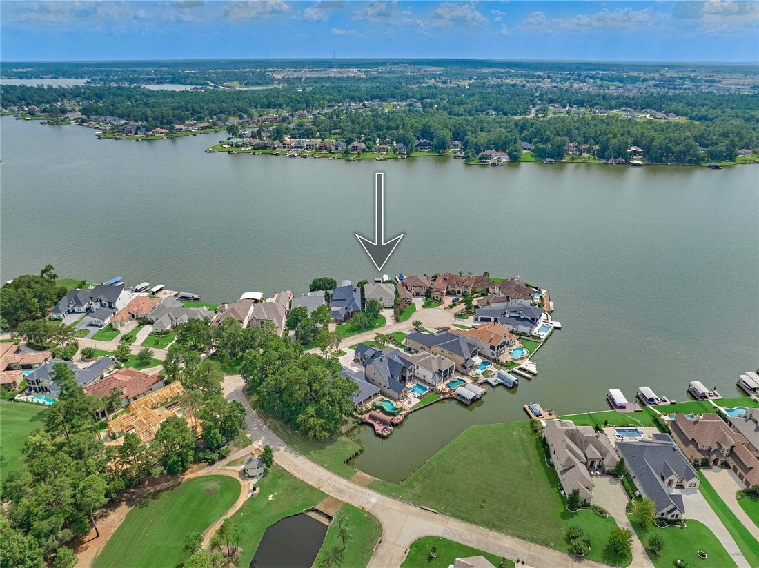 House in Montgomery, Texas, United States 1 - 16088216