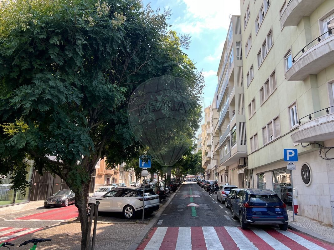 Apartment in Avenidas Novas, Lisbon, Portugal 2 - 16083943