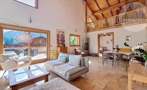 Chalet in Saint-Nicolas-la-Chapelle, Auvergne-Rhône-Alpes, France 1