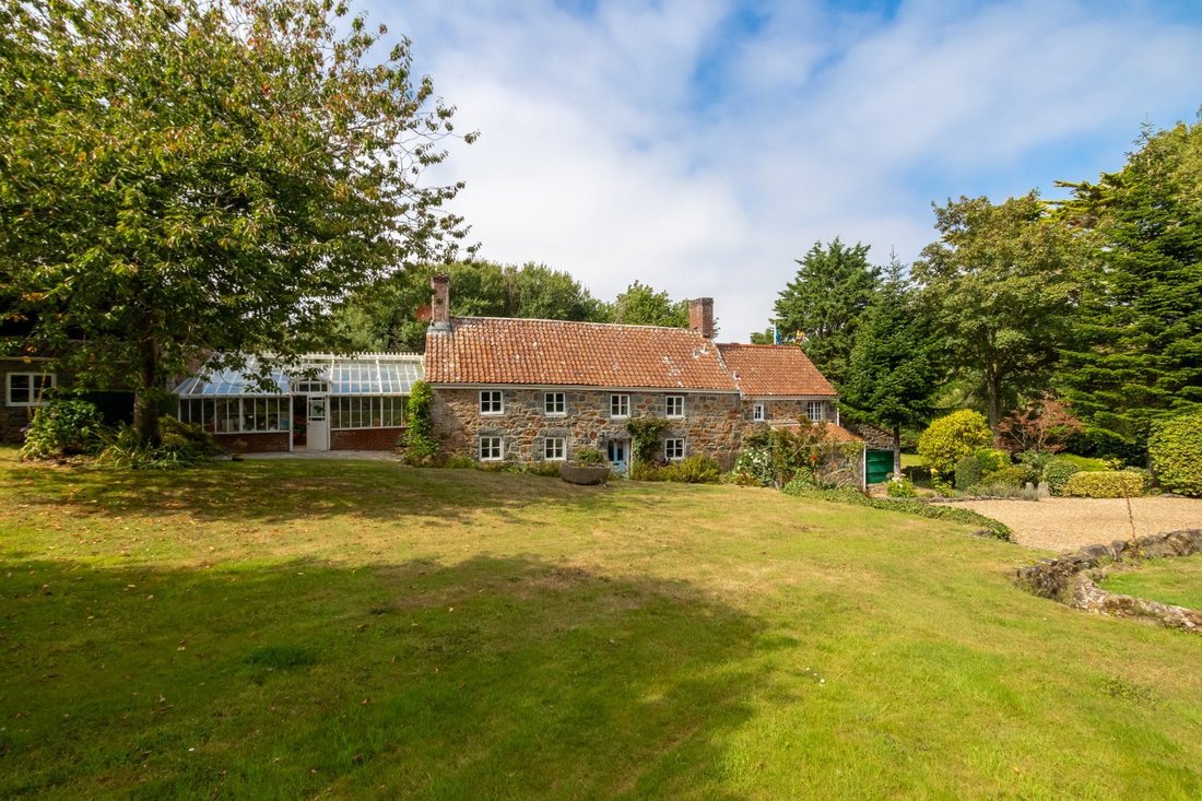 House in England 2 - 16083722