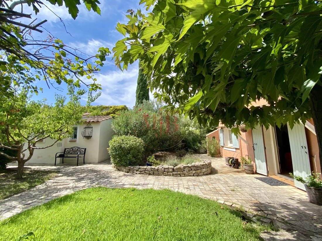 Villa in Noyau Villageois-Zone Urbaine, Velaux, France 4 - 16084797