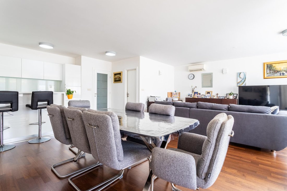 Apartment in Gradski kotar Kman, Split, Split-Dalmatia County 5 - 16085176