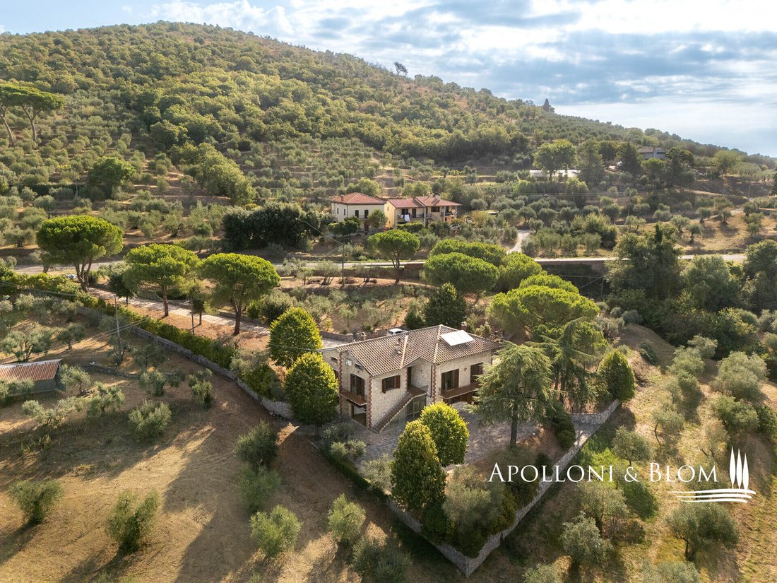 Villa in Center, Cortona, Tuscany 2 - 14688219