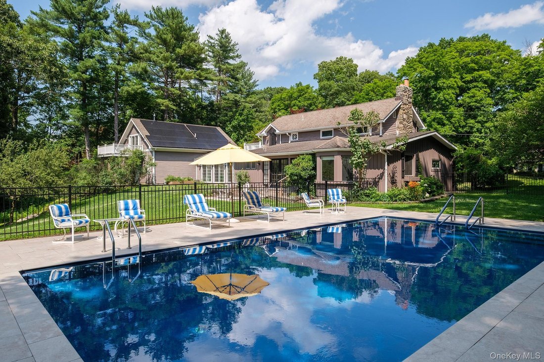 House in Hyde Park, New York, United States 1 - 16084321