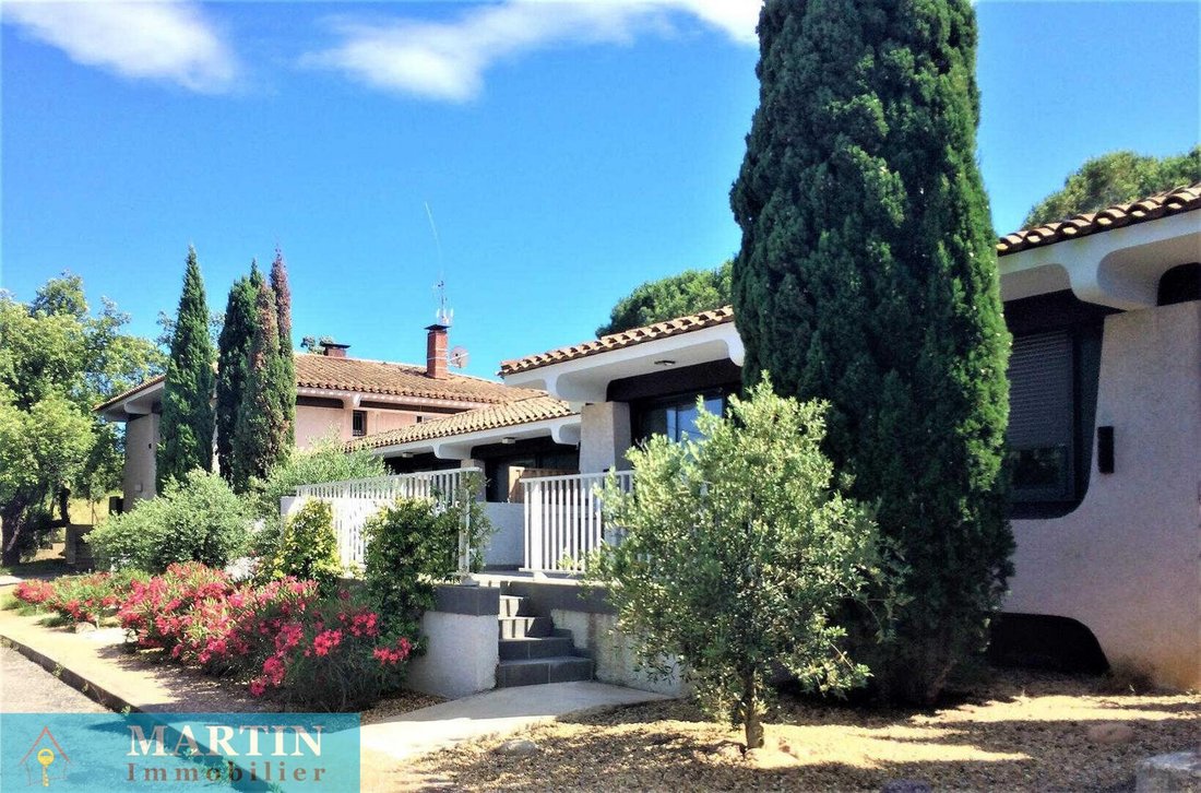 A Riviera Dream: Seaside Estates & Hidden Cottages in Occitanie’s Golden Light