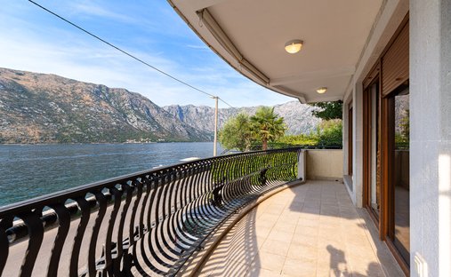 Apartment in Donji Stoliv, Kotor Municipality, Montenegro 1