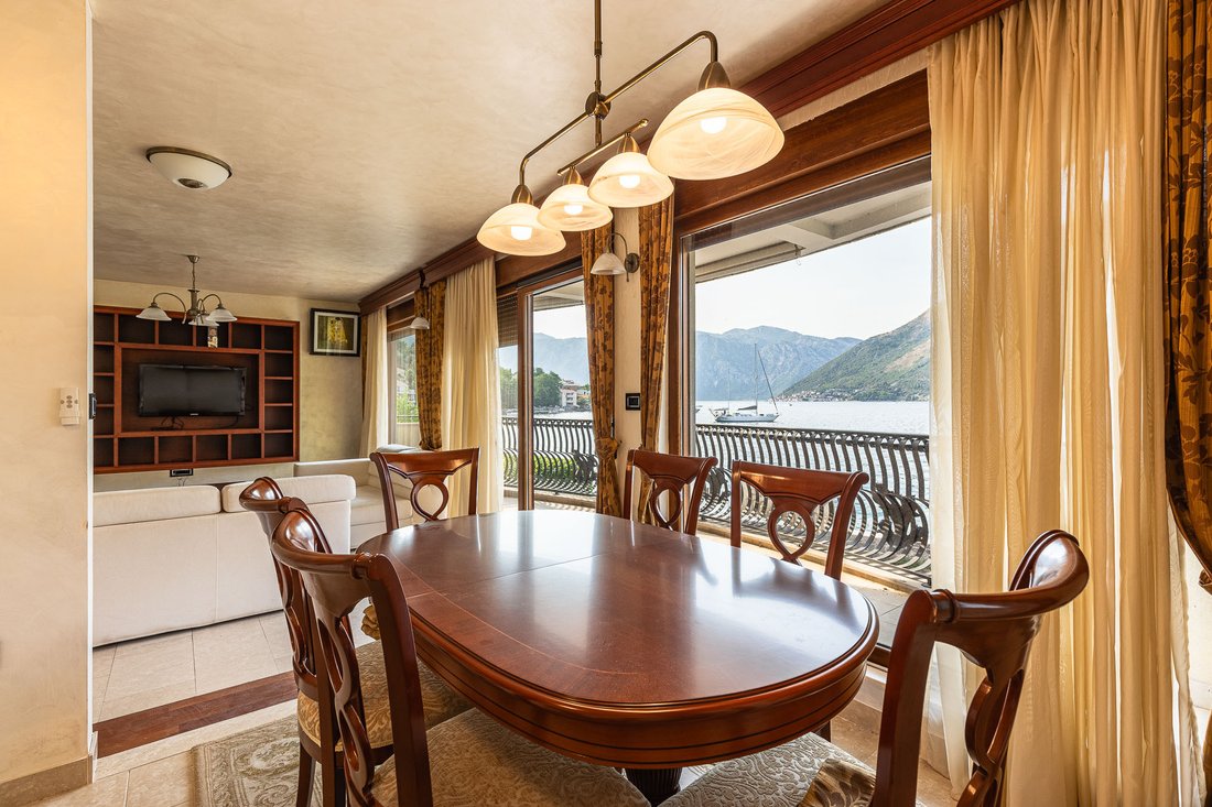 Apartment in Donji Stoliv, Kotor Municipality, Montenegro 2 - 16090592