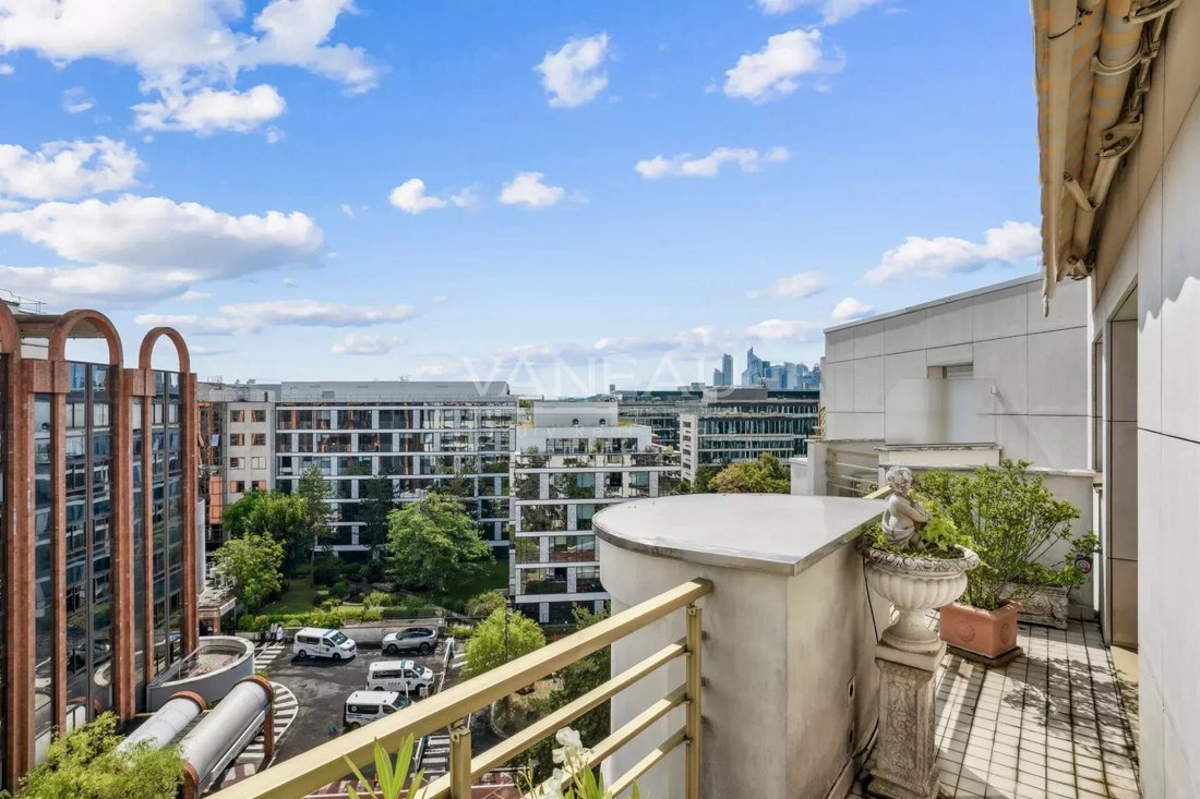 Apartment in Villiers-Cerdan, Levallois-Perret, France 4 - 16090598