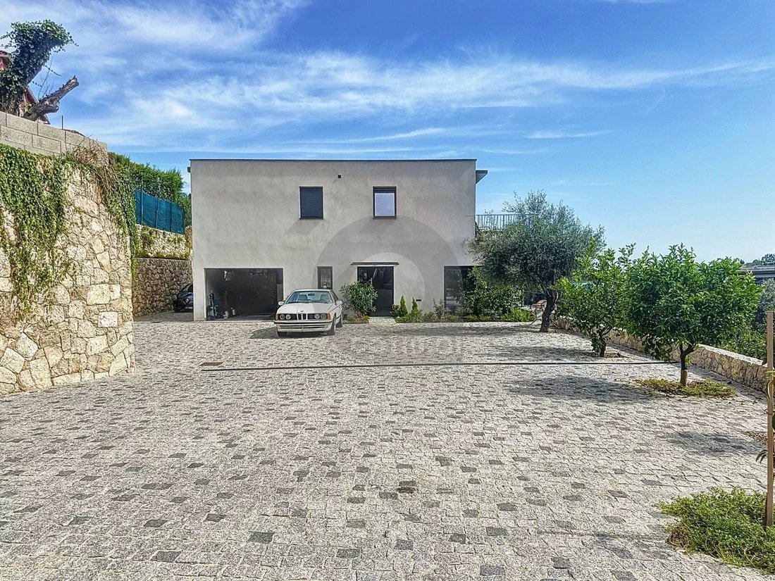 Villa in Sainte-Agnes, Provence-Alpes-Côte d'Azur, France 4 - 14723101