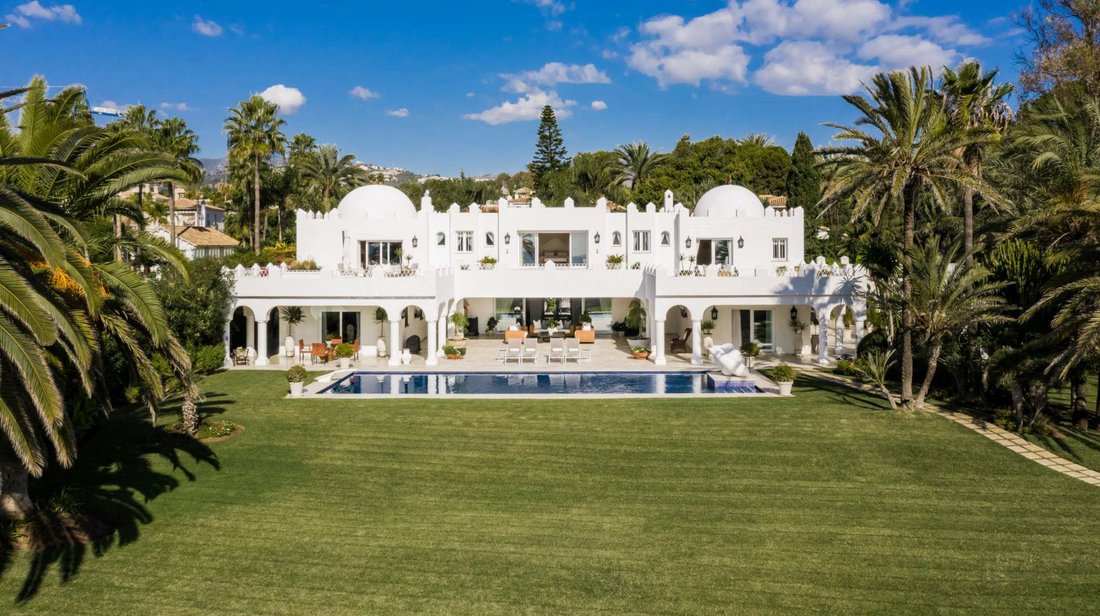 Villa in Marbella, Andalusia, Spain 1 - 16090880
