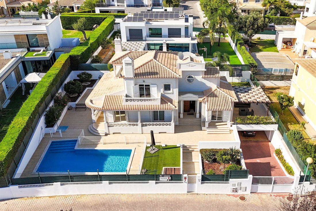House in Praia dos Pescadores, Olhos de Agua, Portugal 1 - 16093035