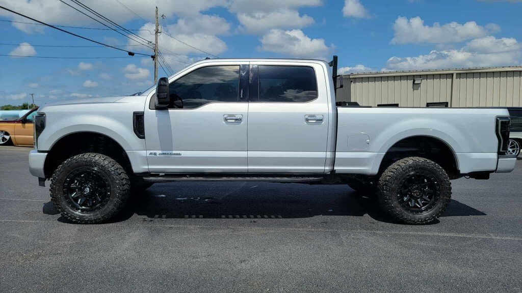 Ford F-250 Super Duty in Campbellsville, KY, United States 2 - 16092218