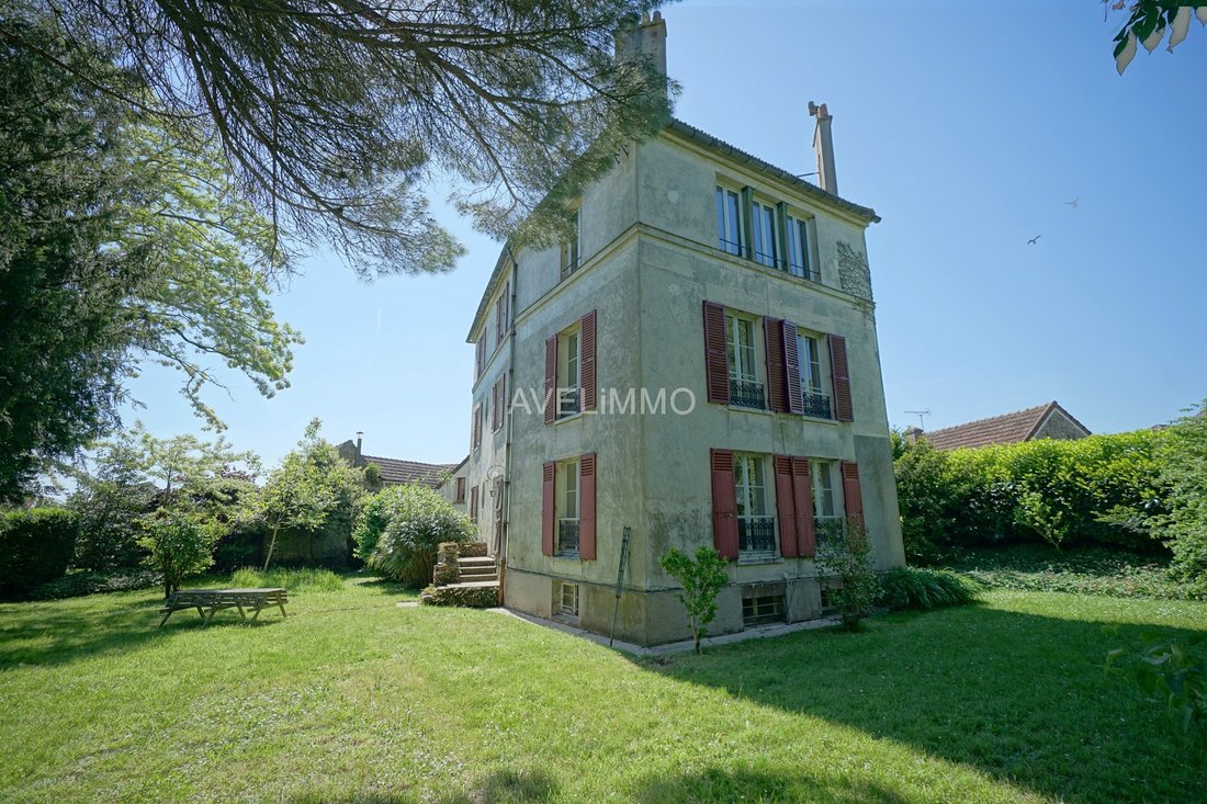 House in La Queue-les-Yvelines, Ile-de-France, France 2 - 16091548