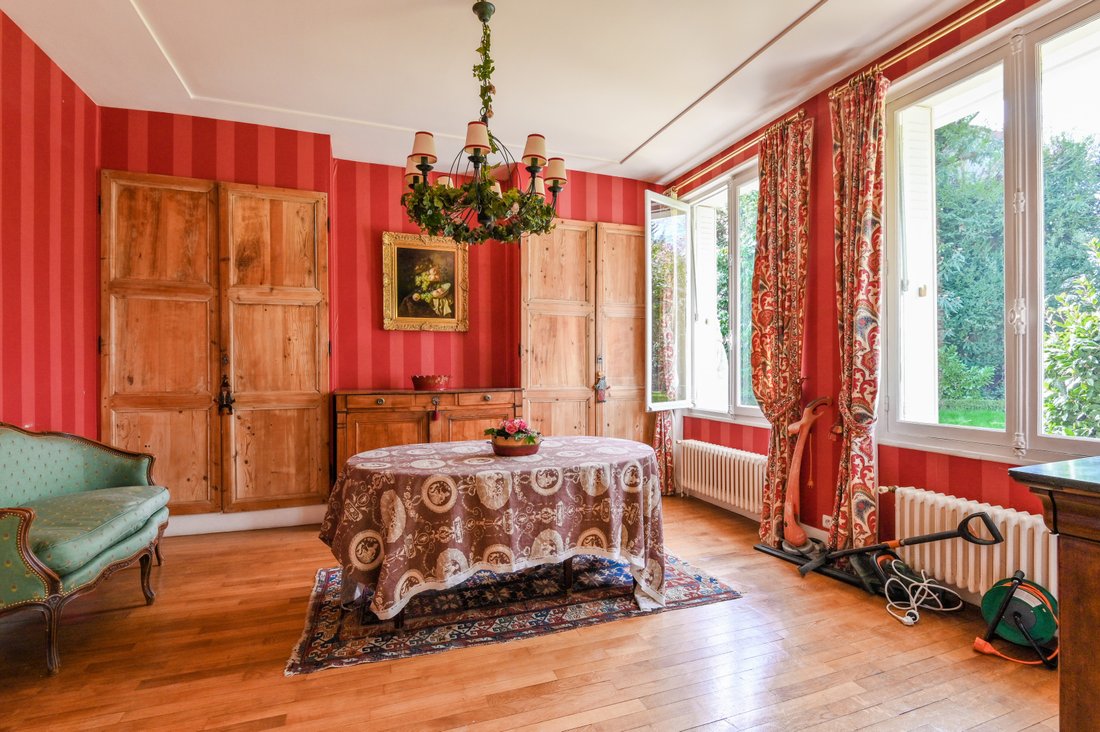 House in Forêt de Fausses Reposes, Ville-d'Avray, France 5 - 16091589