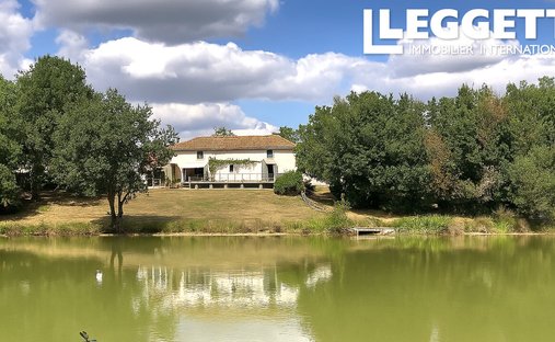 House in Le Vigeant, Nouvelle-Aquitaine, France 1